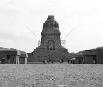 金年会官网-里程碑夜！莱比锡豪取连胜，欧冠冲刺阶段刷纪录，压力陡增，轮换策略成焦点